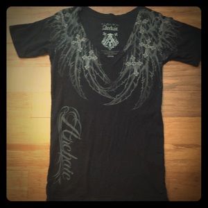 Archaic Women’s size large V-neck T-shirt black